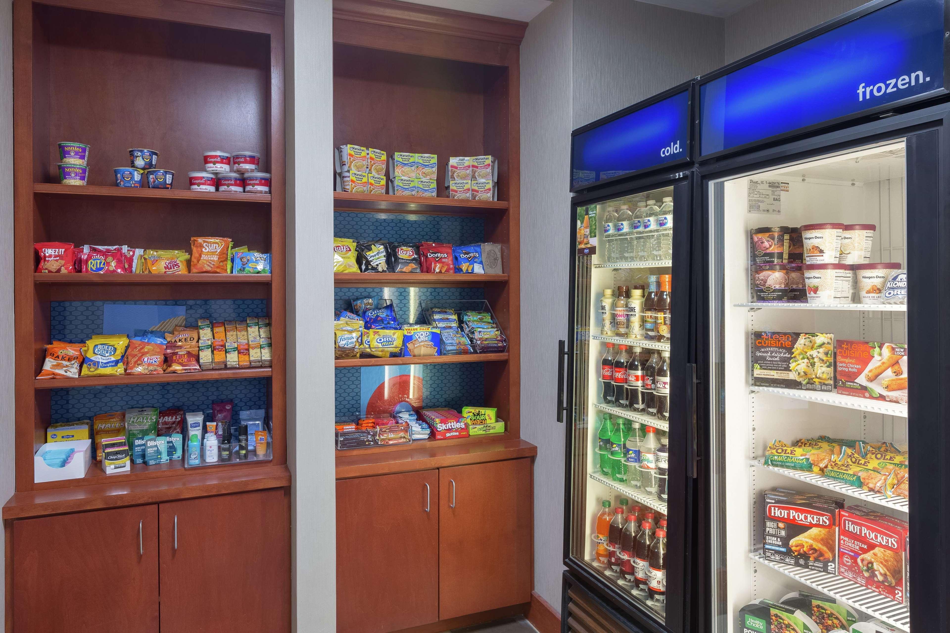 Hampton Inn & Suites Knoxville-Downtown Bagian luar foto