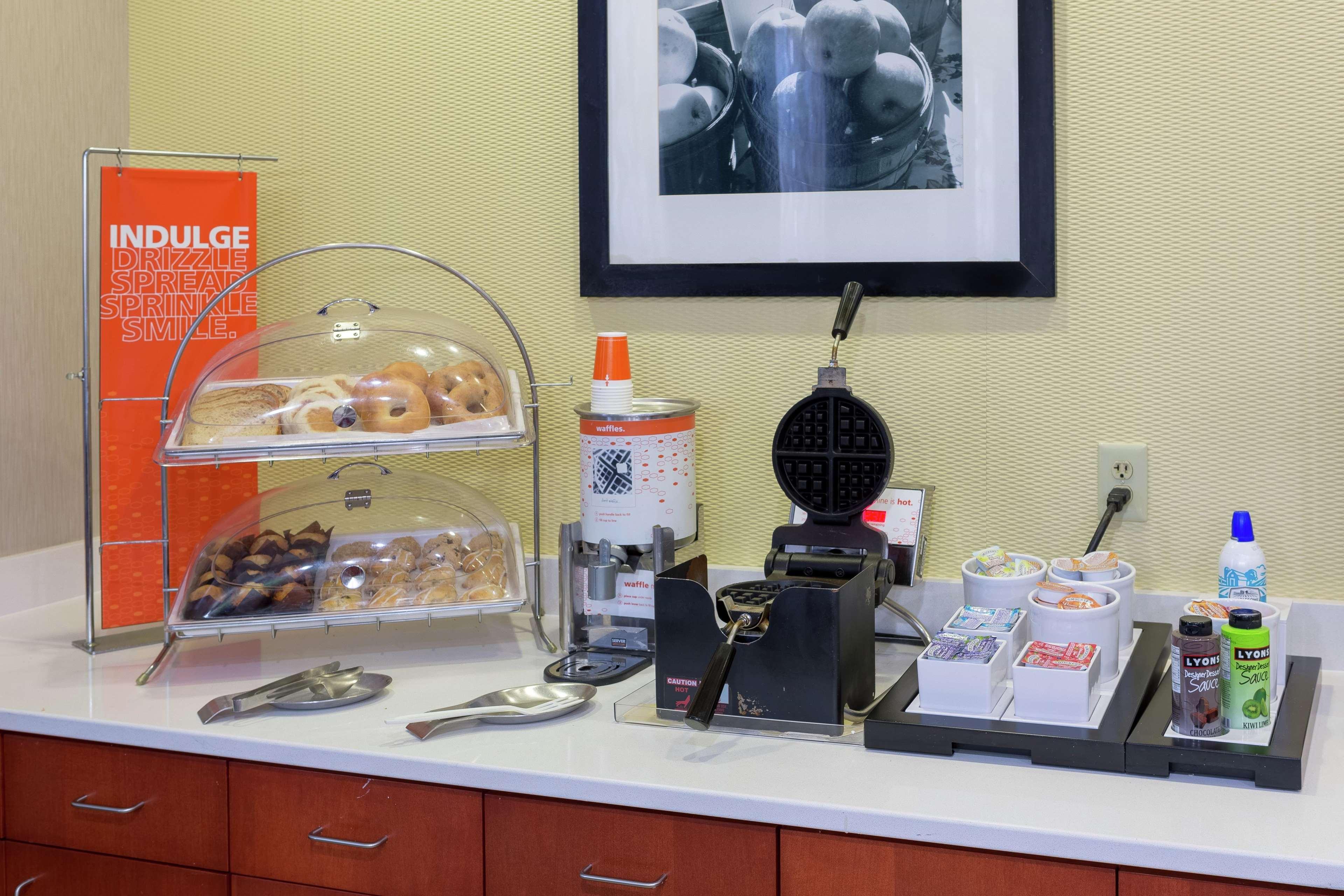 Hampton Inn & Suites Knoxville-Downtown Bagian luar foto