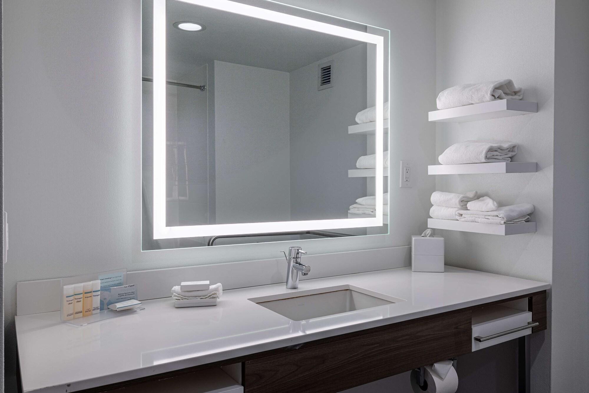 Hampton Inn & Suites Knoxville-Downtown Bagian luar foto