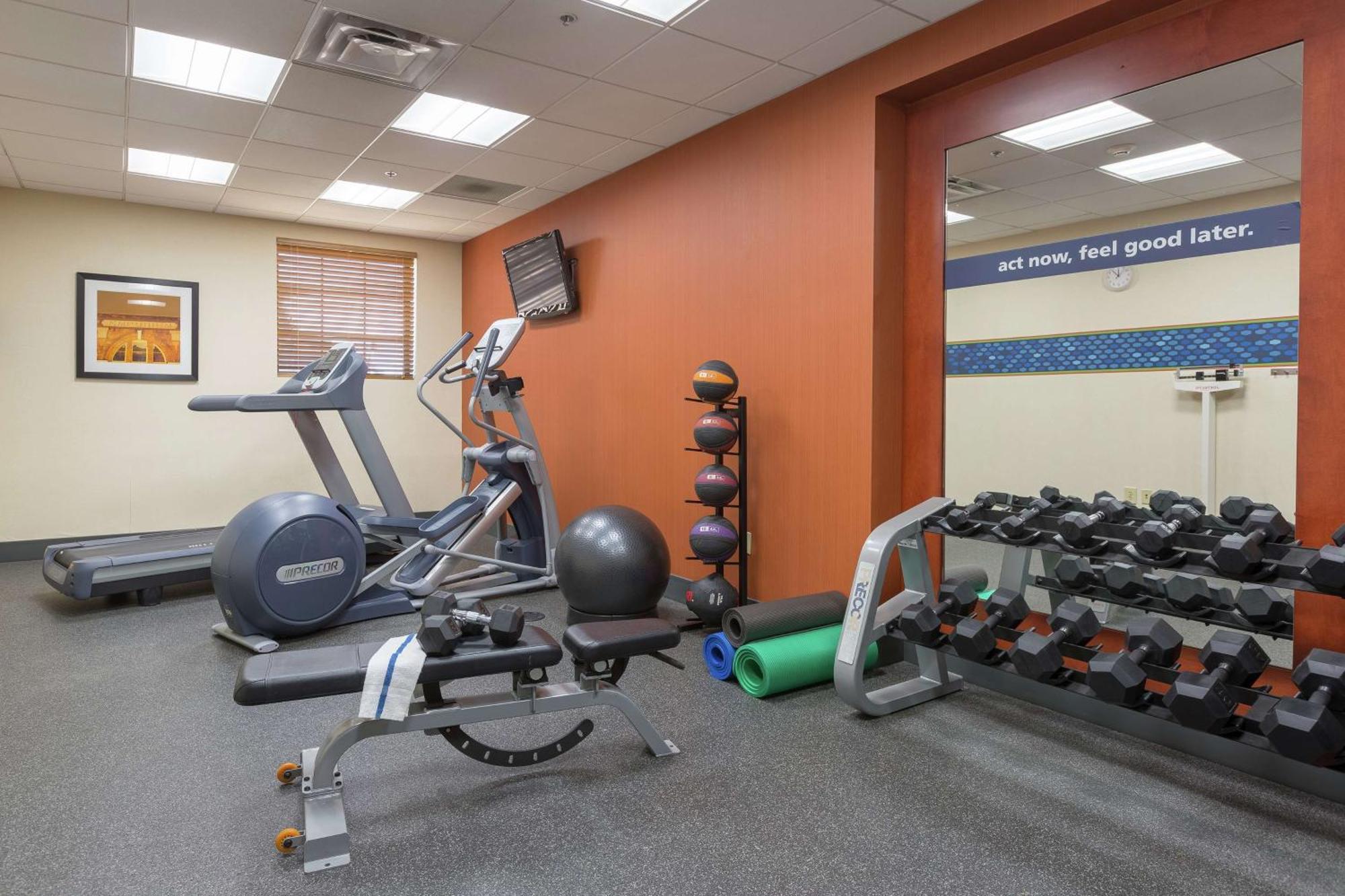 Hampton Inn & Suites Knoxville-Downtown Bagian luar foto