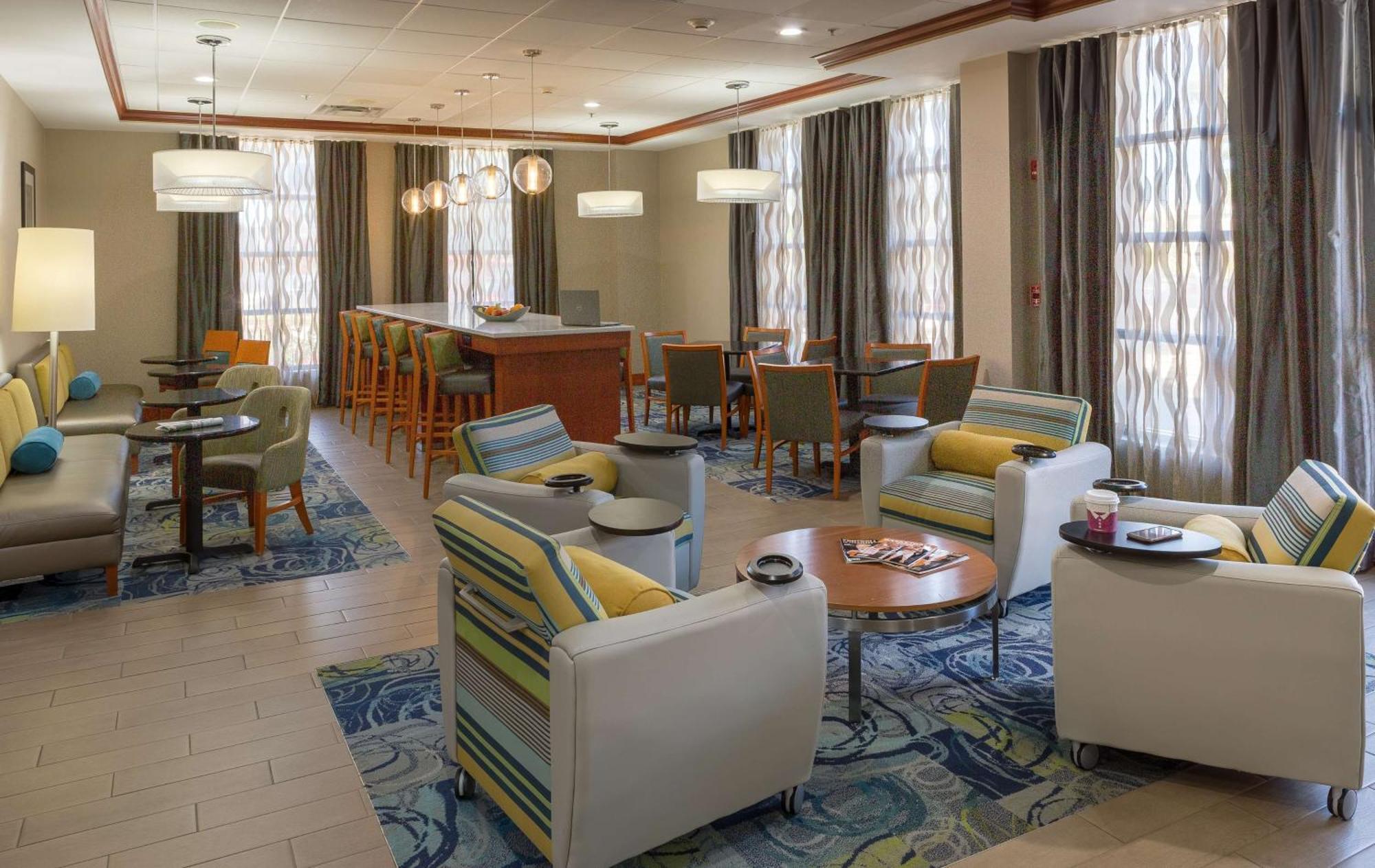 Hampton Inn & Suites Knoxville-Downtown Bagian luar foto